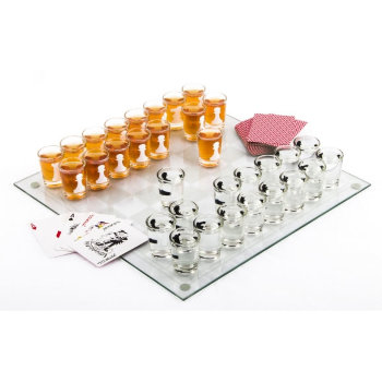 Алкогольная игра "Пьяные шахматы" со стопками, шашками и картами (35 х 35 см)