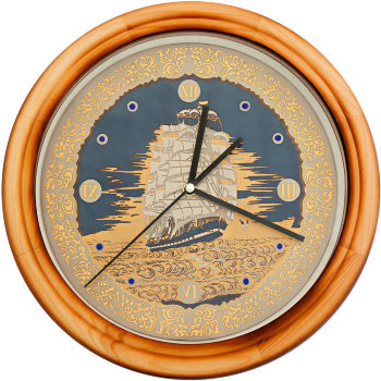 Настенные часы "Парусник" из берёзы с гравюрой на стали с позолотой (29,5 см, Златоуст)