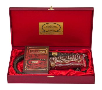 Подарочный набор "Кнут и пряник" с книгой афоризмов в футляре красного цвета