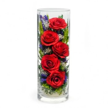 Красные розы в стекле. (25.5 см)