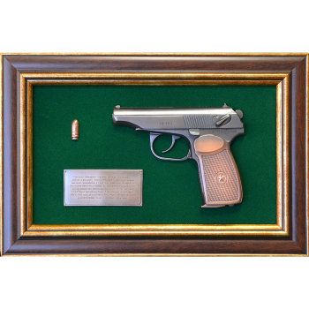 Настенное панно "Пистолет" в подарочном футляре (37 х 25 х 5 см)