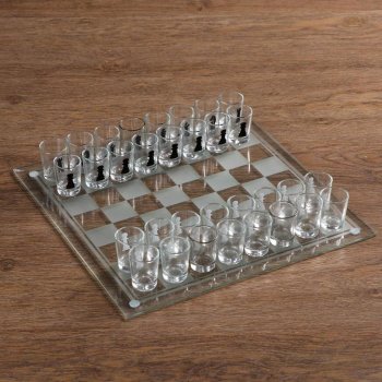 Алкогольная игра "Пьяные шахматы" со стопками (35 x 35 см)