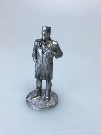 Фигурка "Доктор" из олова (9 см)