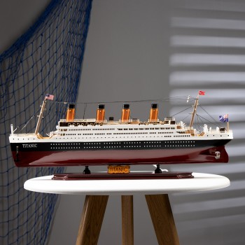 Сувенирная модель корабля "Титаник" с подсветкой (60 х 23 х 7 см)