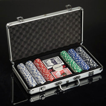 Набор для покера в металлическом кейсе 300 фишек (с номиналом)
