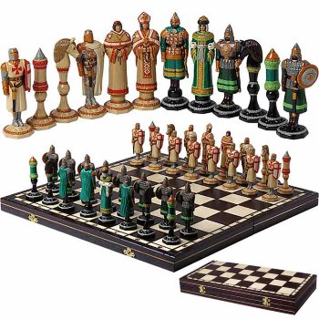 Шахматы "Русские и Крестоносцы" с фигурами из хлеба (50 х 25 х 5 см)