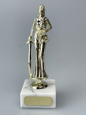 Статуэтка Фемида с шильдиком для гравировки