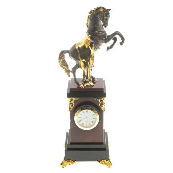 Настольные часы "Конь на дыбах" из бронзы и яшмы (30 х 12 х 10 см)