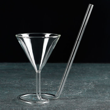 Стеклянный бокал с трубочкой для вина (180 мл)