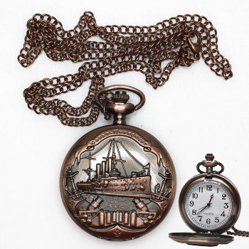 Карманные часы на цепочке "Крейсер Аврора. Санкт-Петербург" медного цвета
