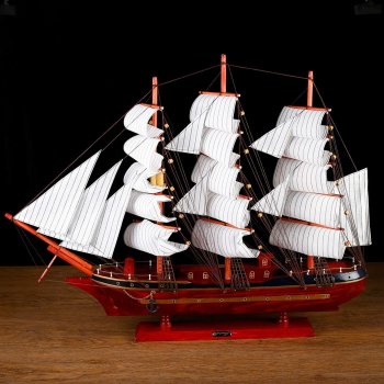Модель парусного корабля "Constitution" (82 x 62 x 13 см)