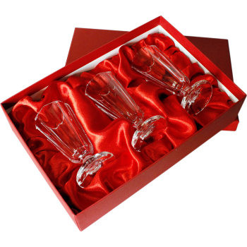 Красный подарочный футляр для трёх рюмок с ложементом (24,5 х 16,5 х 6,5 см)