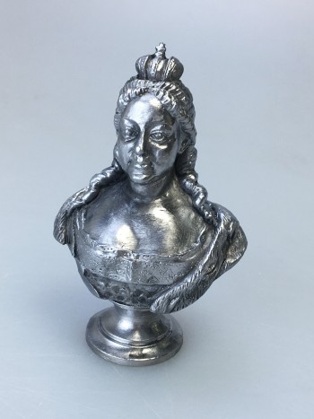 Бюст Анны Иоановны, олово (11 см)
