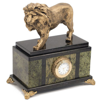 Настольные часы "Лев" из змеевика (22 х 17,5 х 10 см)