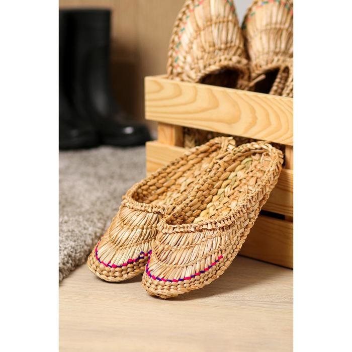 Сувенирные лапти купить в Санкт-Петербурге в магазине оригинальных подарков